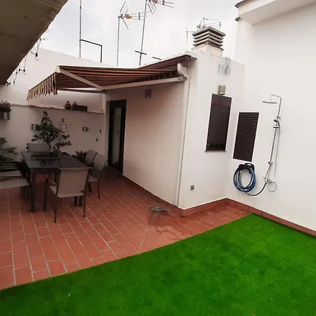 Apartamento Duplex Junto Al Puente Con Gran Terraza Y Parking Privado *